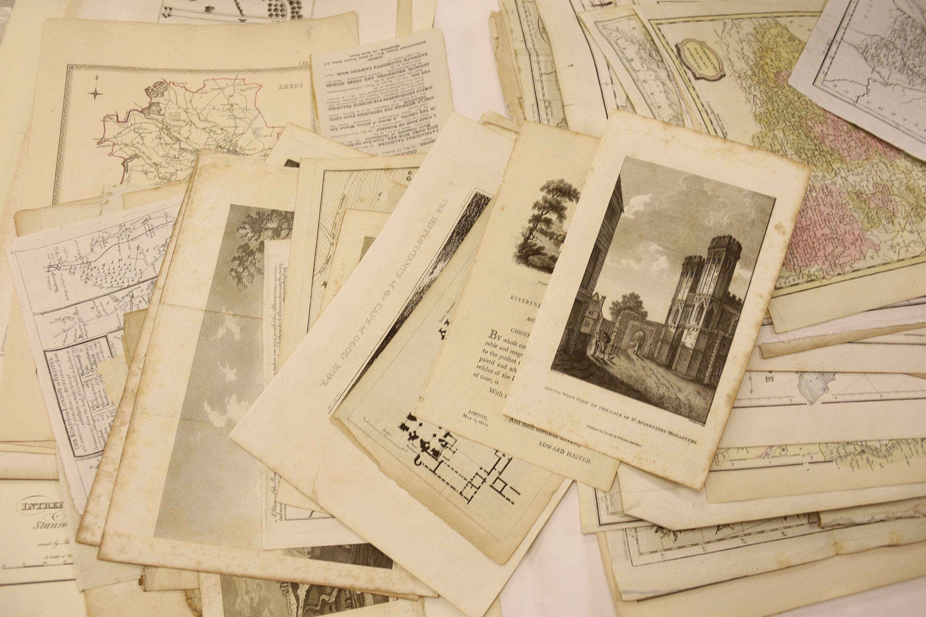 A folio of 18th / 19th century maps and engravings